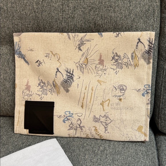 Adolfo Dominguez NWT linen canvas clutch handbag in cream with abstract designs - Picture 6 of 7